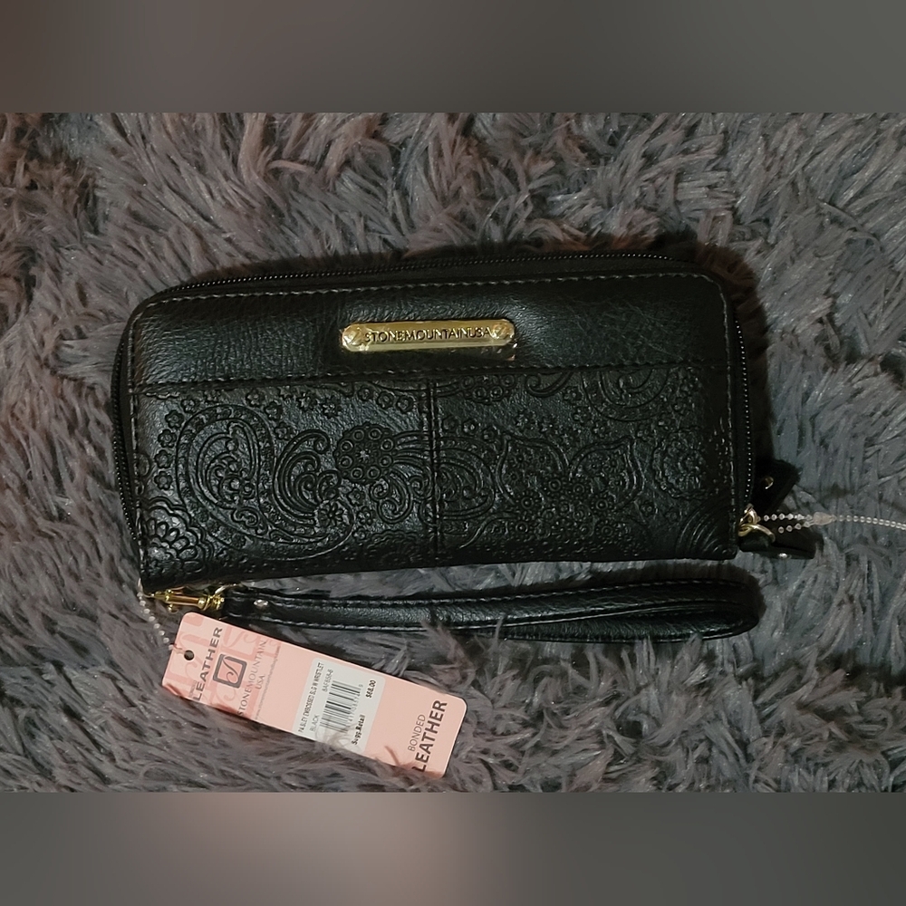 NWT Stonemountain UDAWristlet/Purse/Wallet Paisley Black Bonded Leather